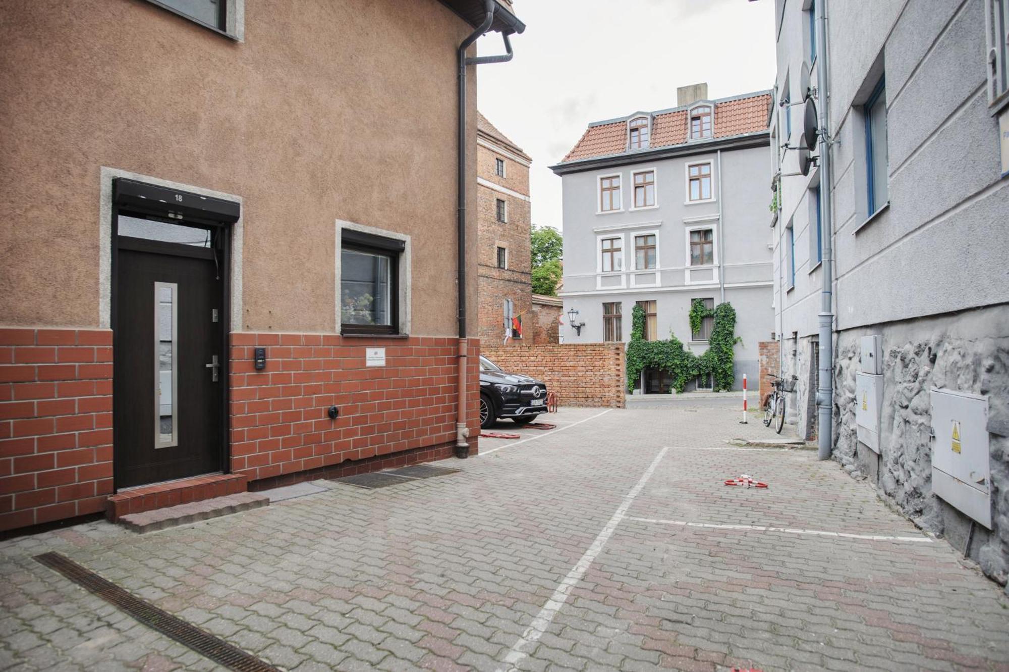 Manpro Bankowa Apartment Thorn